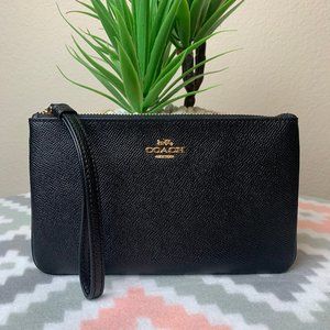 COACH LARGE WRISTLET IN CROSSGRAIN LEATHER